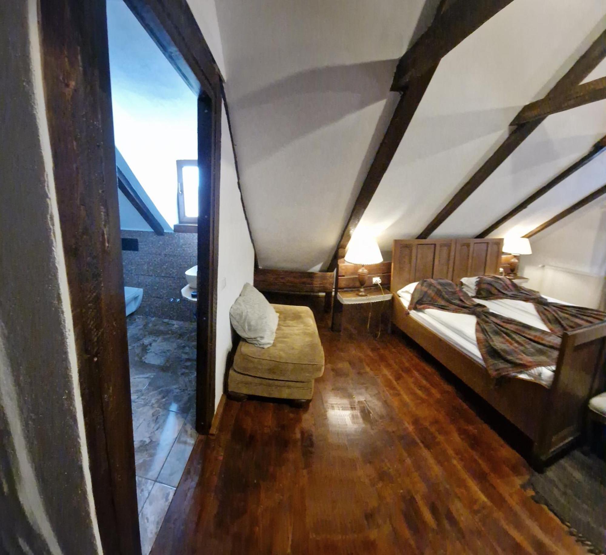 Casa Huber Hotel Carta  Bilik gambar